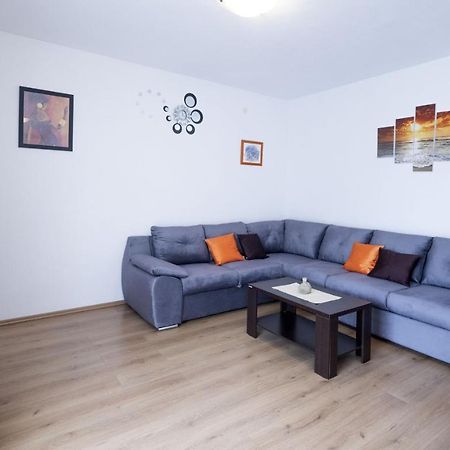 Apartment Jelcic Подстрана Экстерьер фото