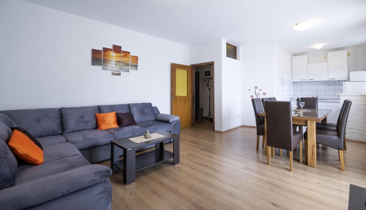 Apartment Jelcic Подстрана Экстерьер фото